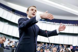French President Emmanuel Macron urged the EU leaders to stay tough against Theresa May's Brexit approach. 