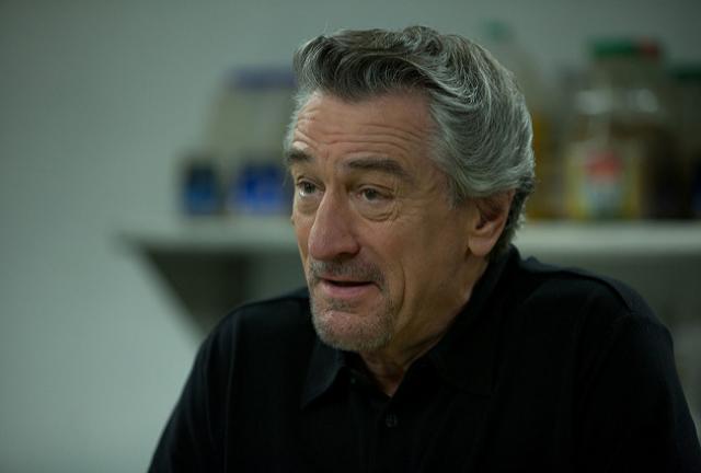 Actor Robert De Niro is the latest to receive the suspected explosives package. 