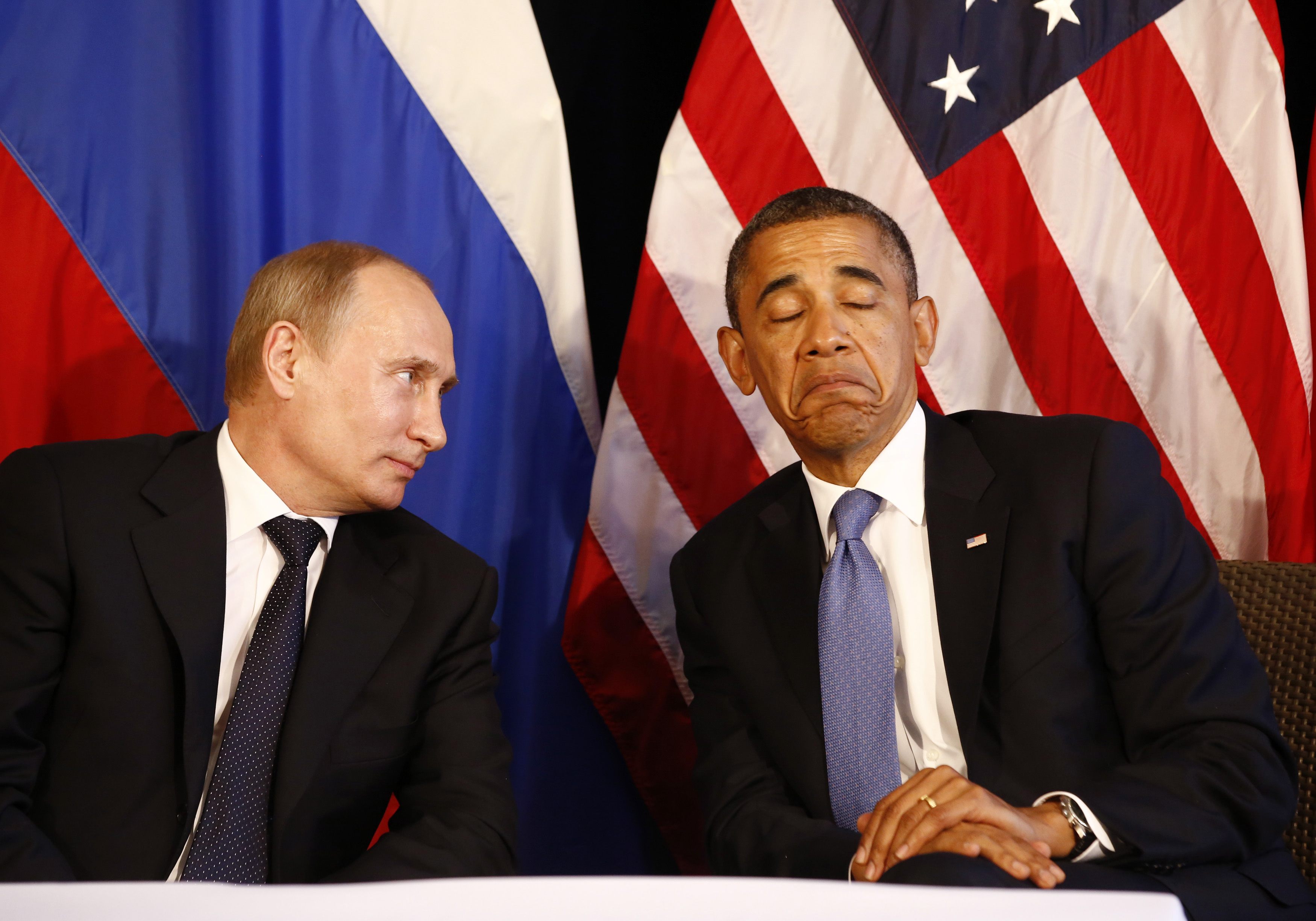 File photo of U.S. President Barack Obama (R) meeting with Russia's President Vladimir Putin in Los Cabos, Mexico, June 18, 2012. REUTERS/Jason Reed/Files