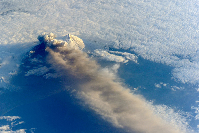 Alaska’s Pavlof Volcano: NASA’s View from Space. (Source: NASA Goddard Space Flight Center/flickr)