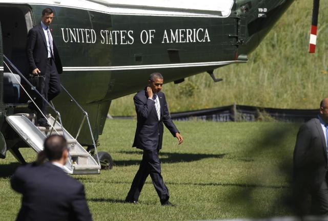 U.S. President Barack Obama arrives at the Walter Reed Army Medical Center in Bethesda, Maryland, on the 11th anniversary of the 9/11 attacks, near Washington September 11, 2012. 